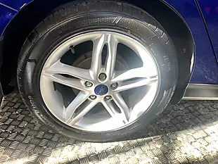 Used 2015 Ford Focus Titanium Deep Impact Blue - Interior and Exterior details 19