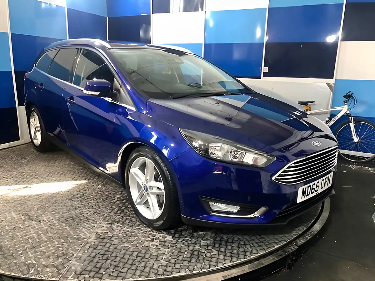 Used 2015 Ford Focus Titanium Deep Impact Blue - Interior and Exterior details 3