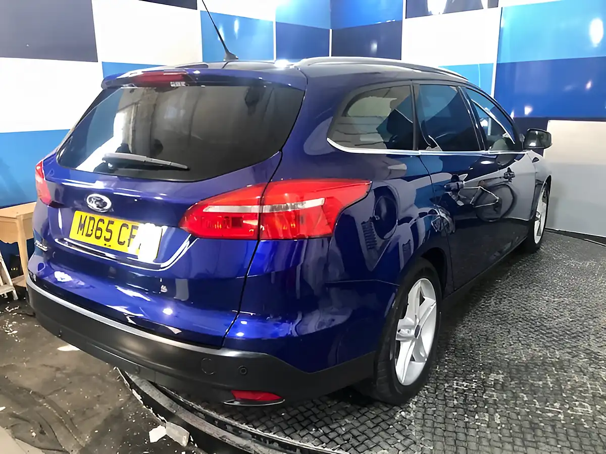 Used 2015 Ford Focus Titanium Deep Impact Blue - Interior and Exterior details 8