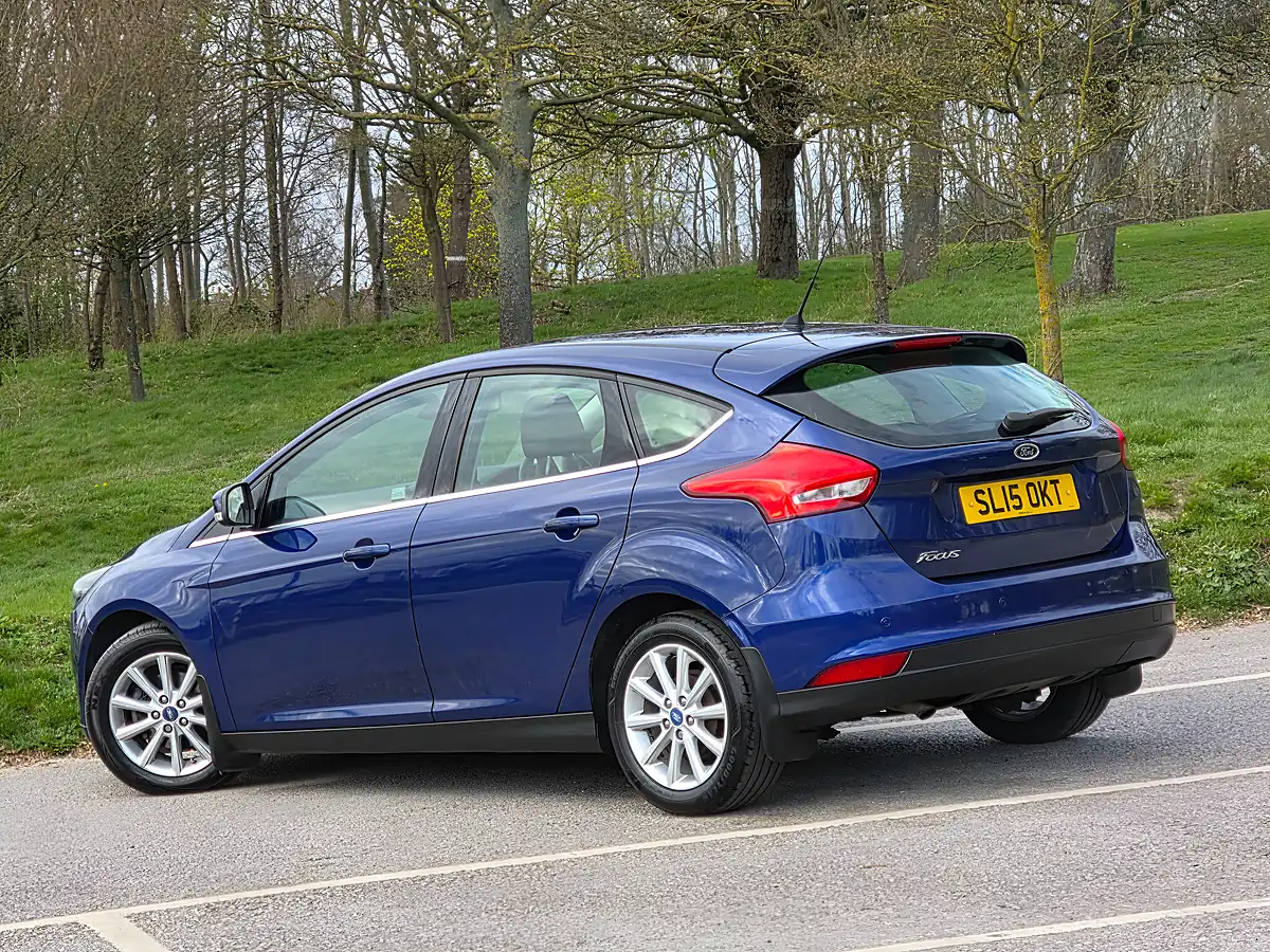 Used 2015 Ford Focus Titanium Euro 5 Blue - Interior and Exterior details 5