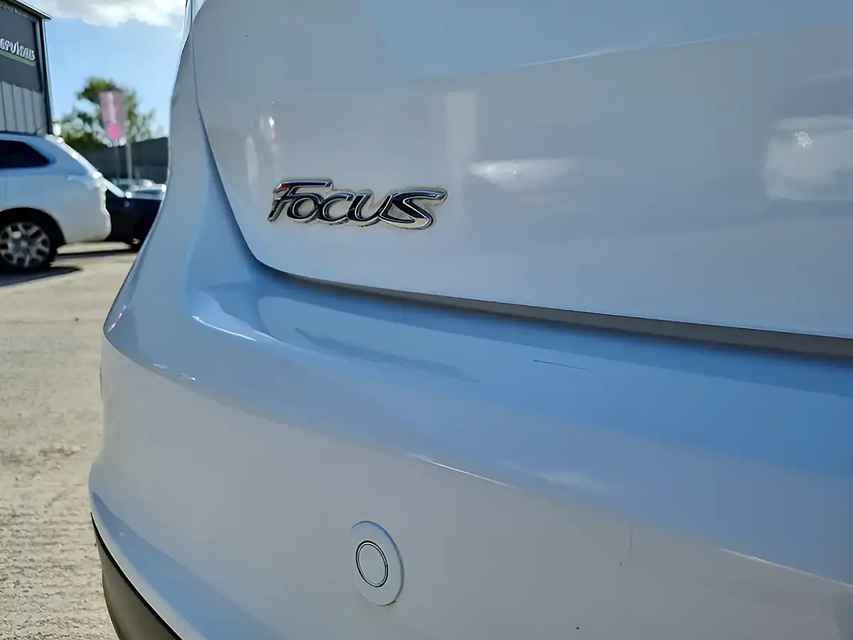 Used 2015 Ford Focus Titanium Frozen White - Interior and Exterior details 13