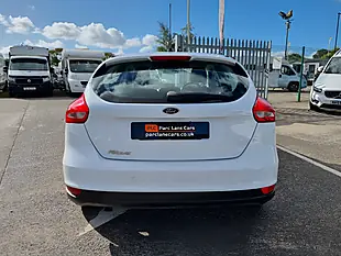 Used 2015 Ford Focus Titanium Frozen White - Interior and Exterior details 6