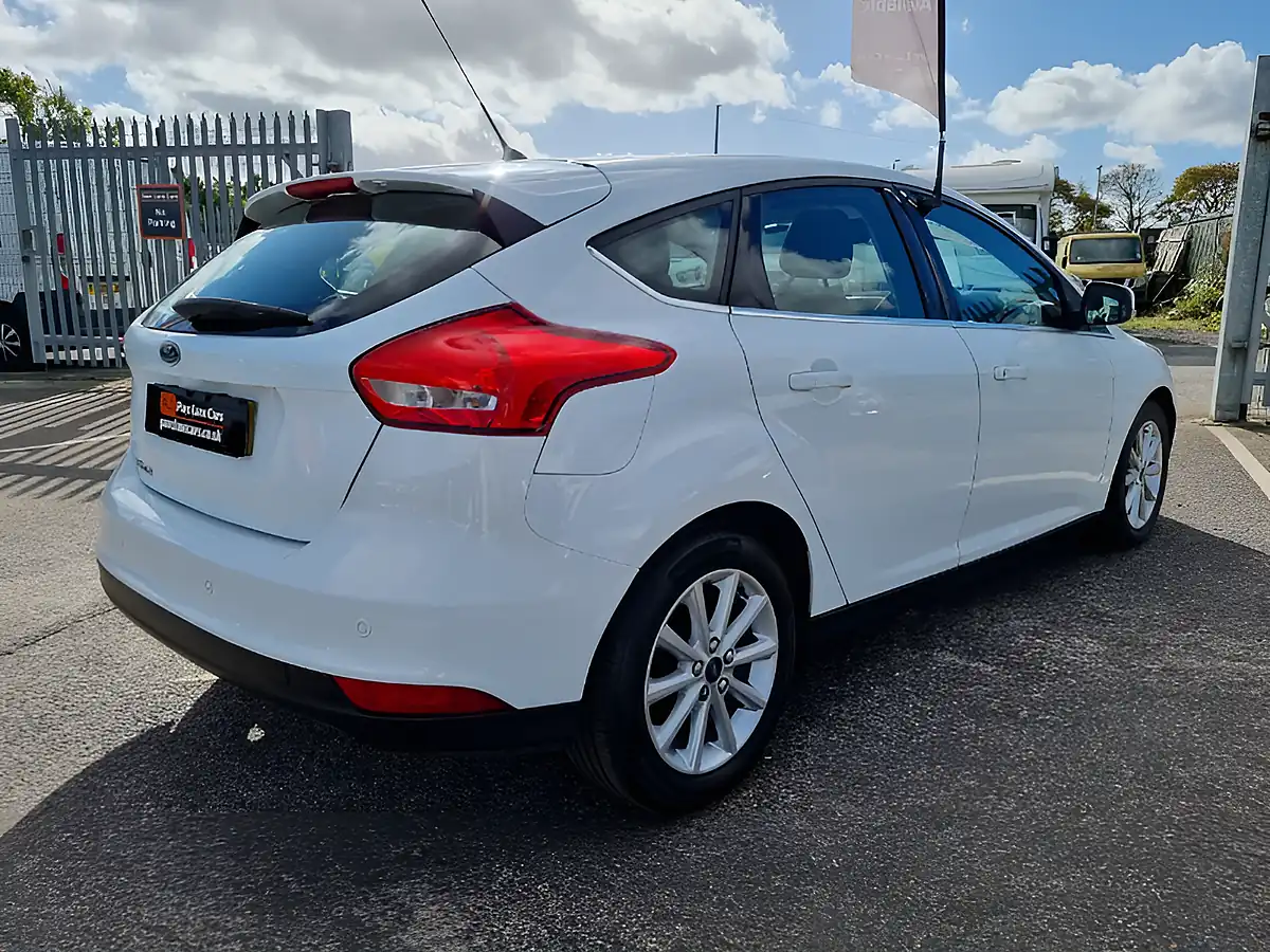 Used 2015 Ford Focus Titanium Frozen White - Interior and Exterior details 7
