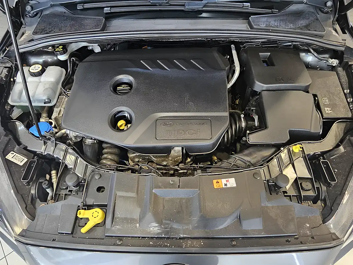 Used 2015 Ford Focus Titanium Grey - Interior and Exterior details 20