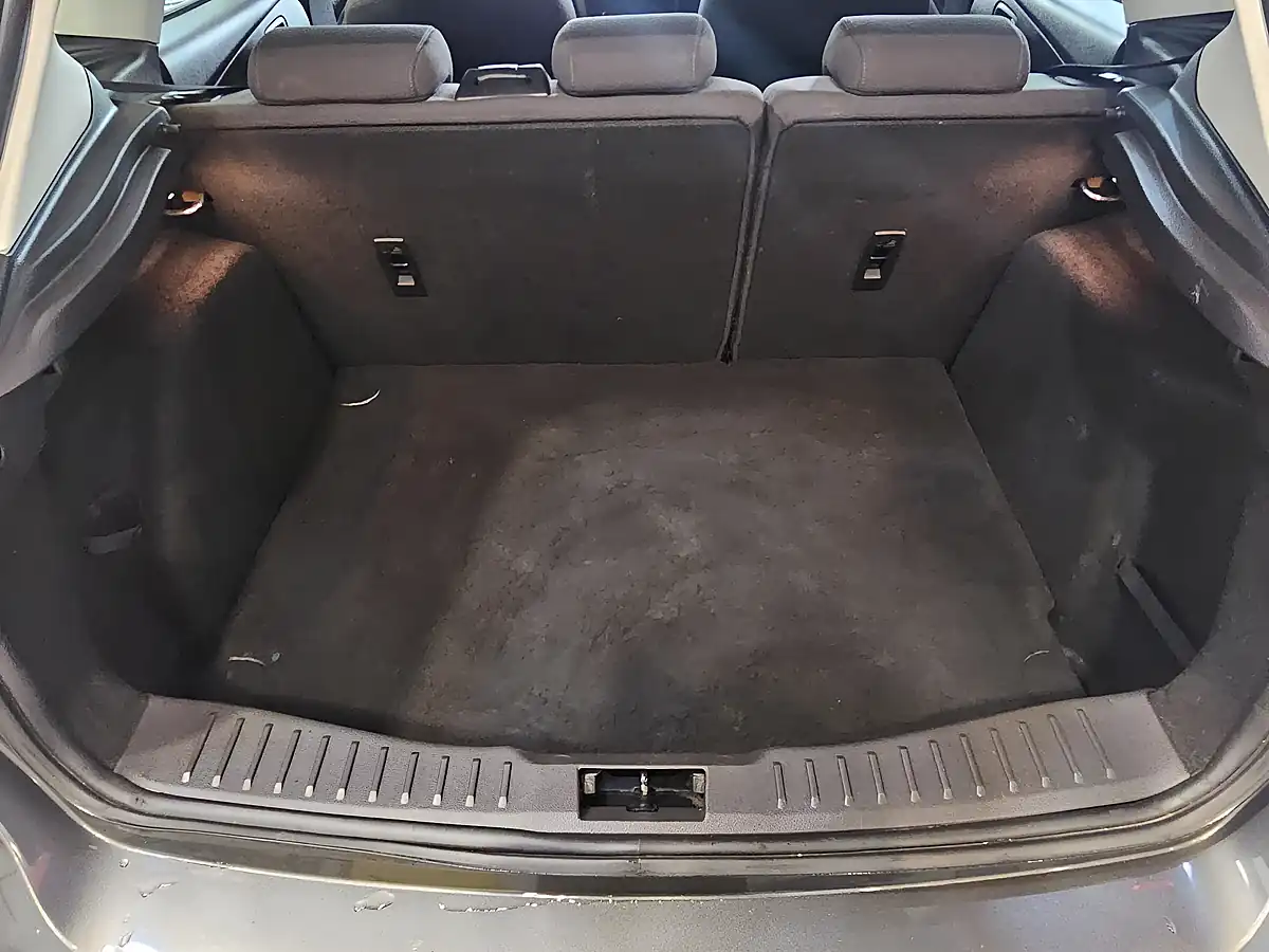 Used 2015 Ford Focus Titanium Grey - Interior and Exterior details 7