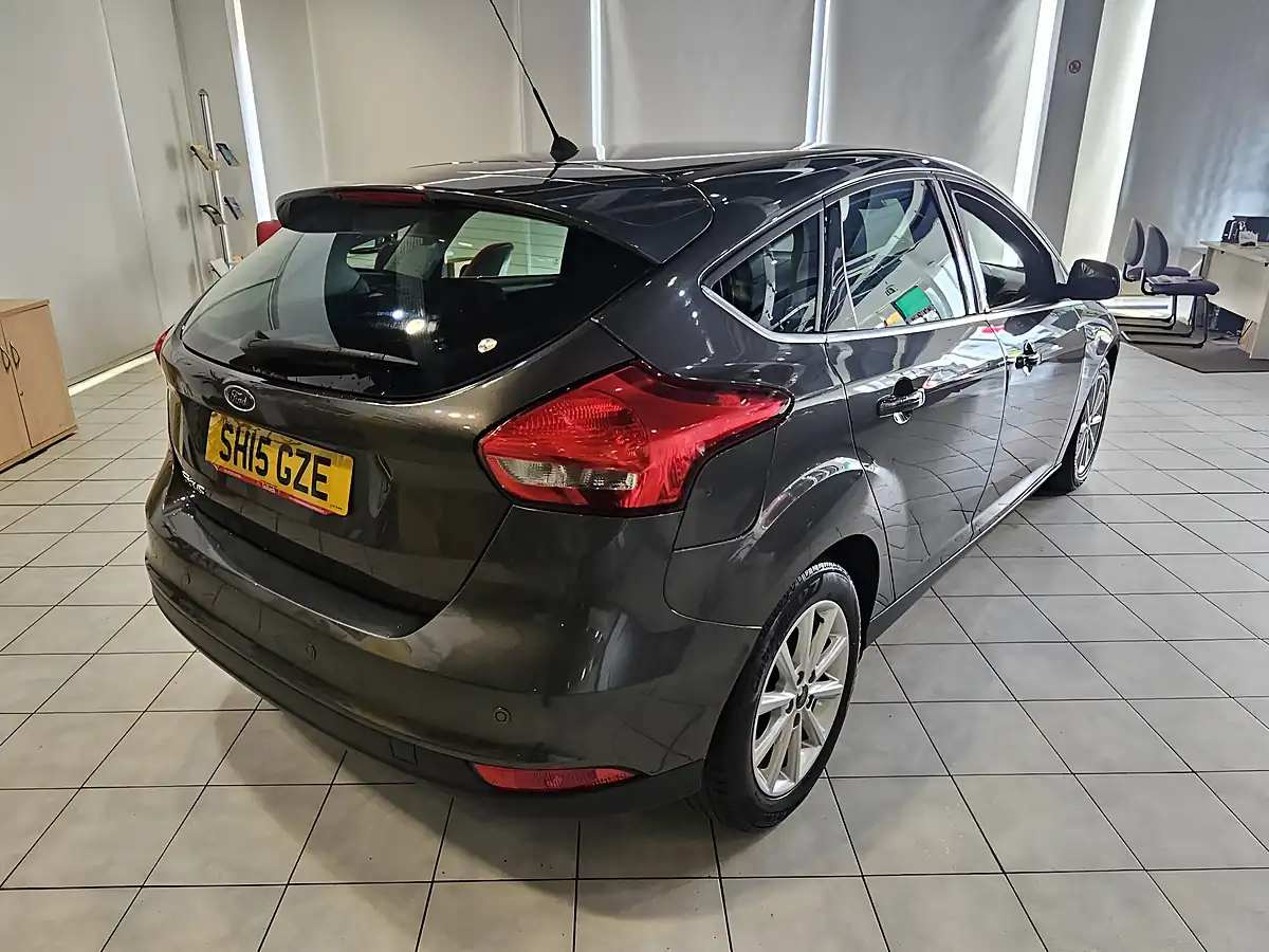 Used 2015 Ford Focus Titanium Grey - Interior and Exterior details 8