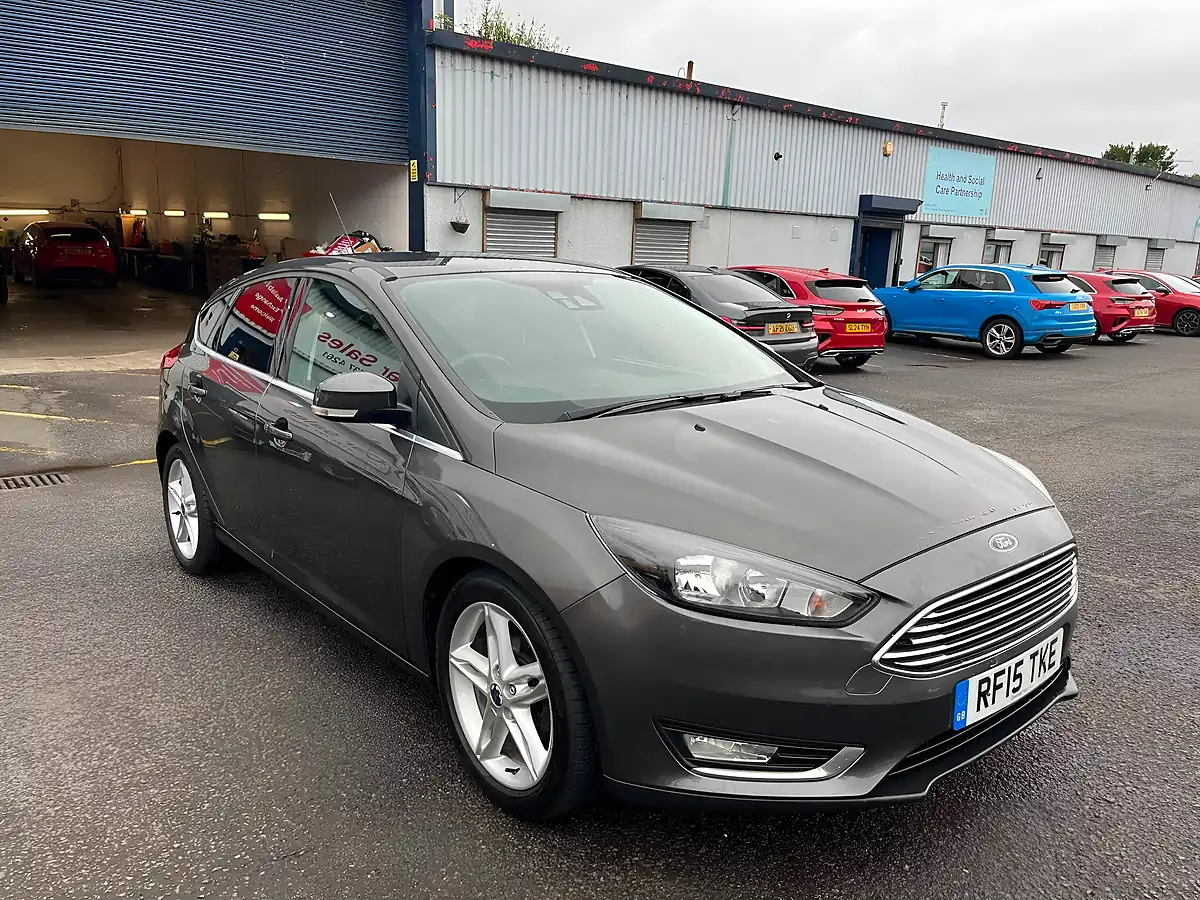 Used 2015 Ford Focus Titanium Grey - Interior and Exterior details 3