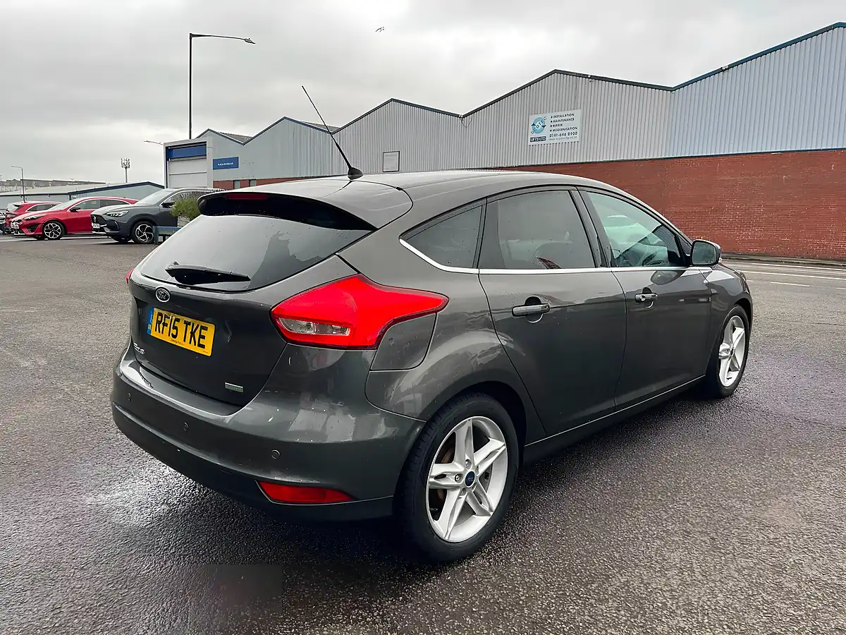 Used 2015 Ford Focus Titanium Grey - Interior and Exterior details 5