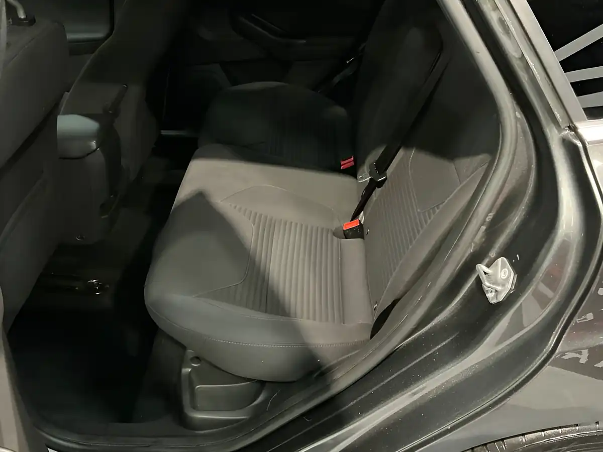 Used 2015 Ford Focus Titanium Grey - Interior and Exterior details 17