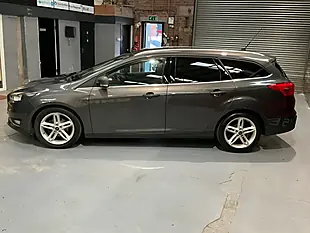 Used 2015 Ford Focus Titanium Grey - Interior and Exterior details 5