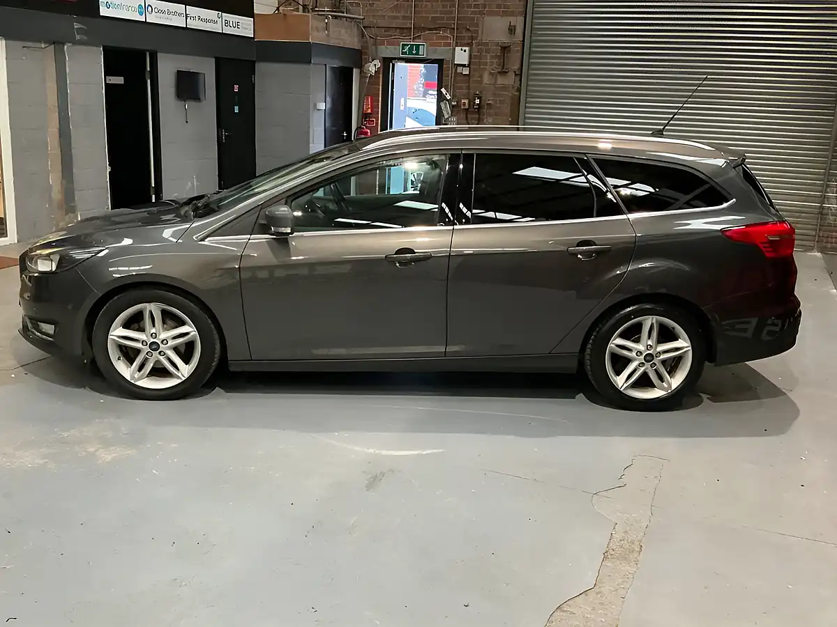 Used 2015 Ford Focus Titanium Grey - Interior and Exterior details 5