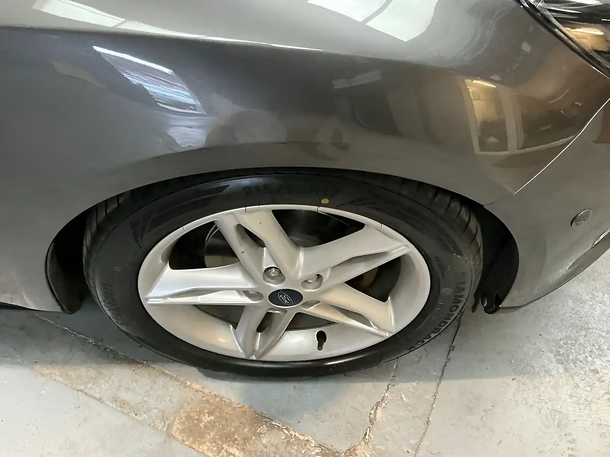 Used 2015 Ford Focus Titanium Grey - Interior and Exterior details 6