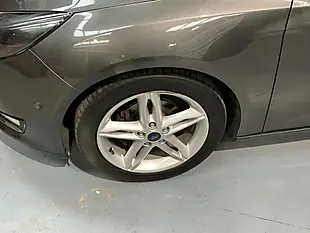Used 2015 Ford Focus Titanium Grey - Interior and Exterior details 9