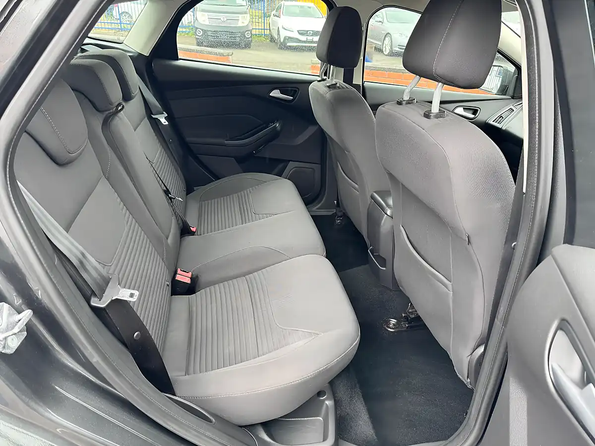 Used 2015 Ford Focus Titanium Grey - Interior and Exterior details 12