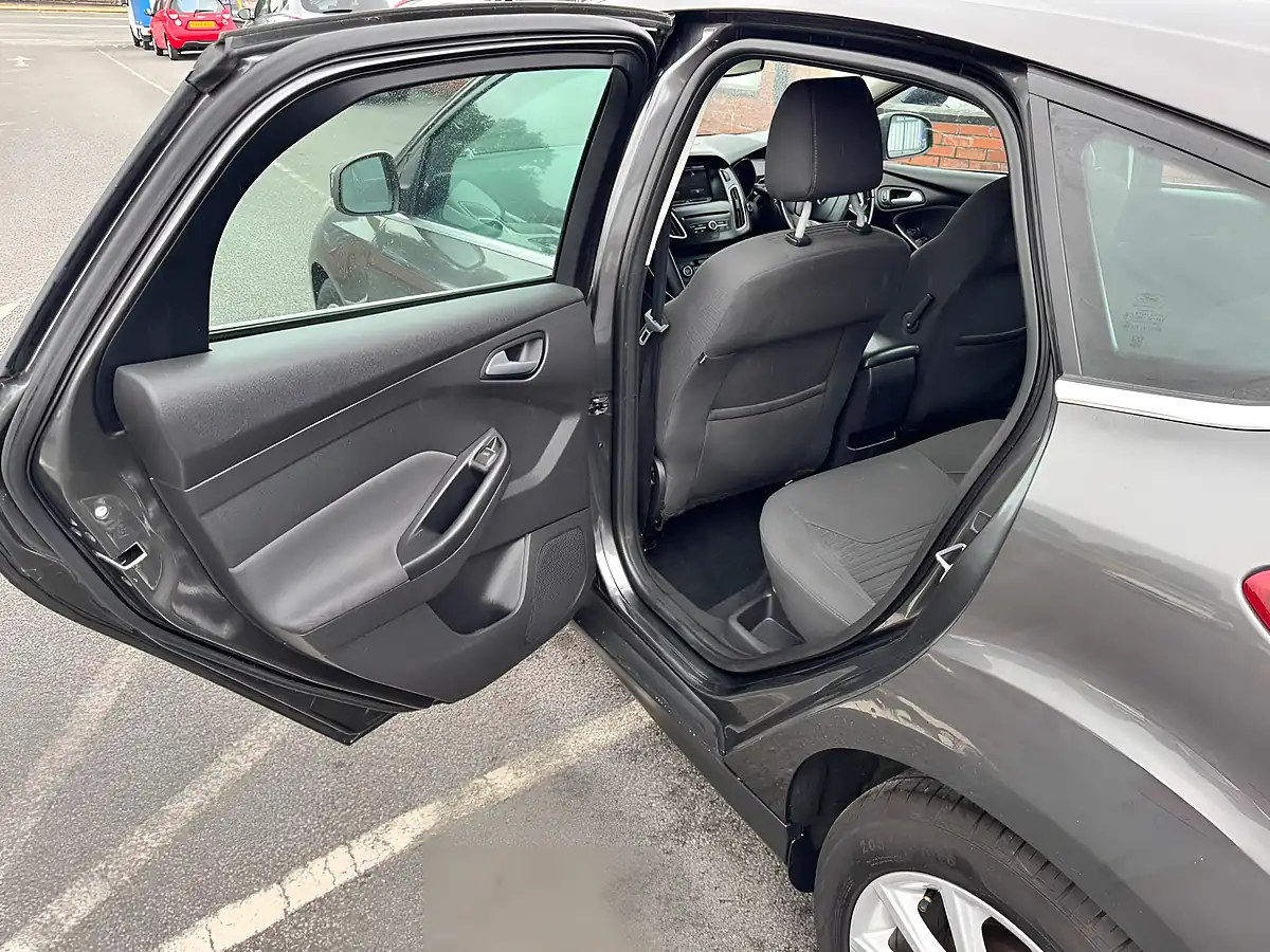 Used 2015 Ford Focus Titanium Grey - Interior and Exterior details 14