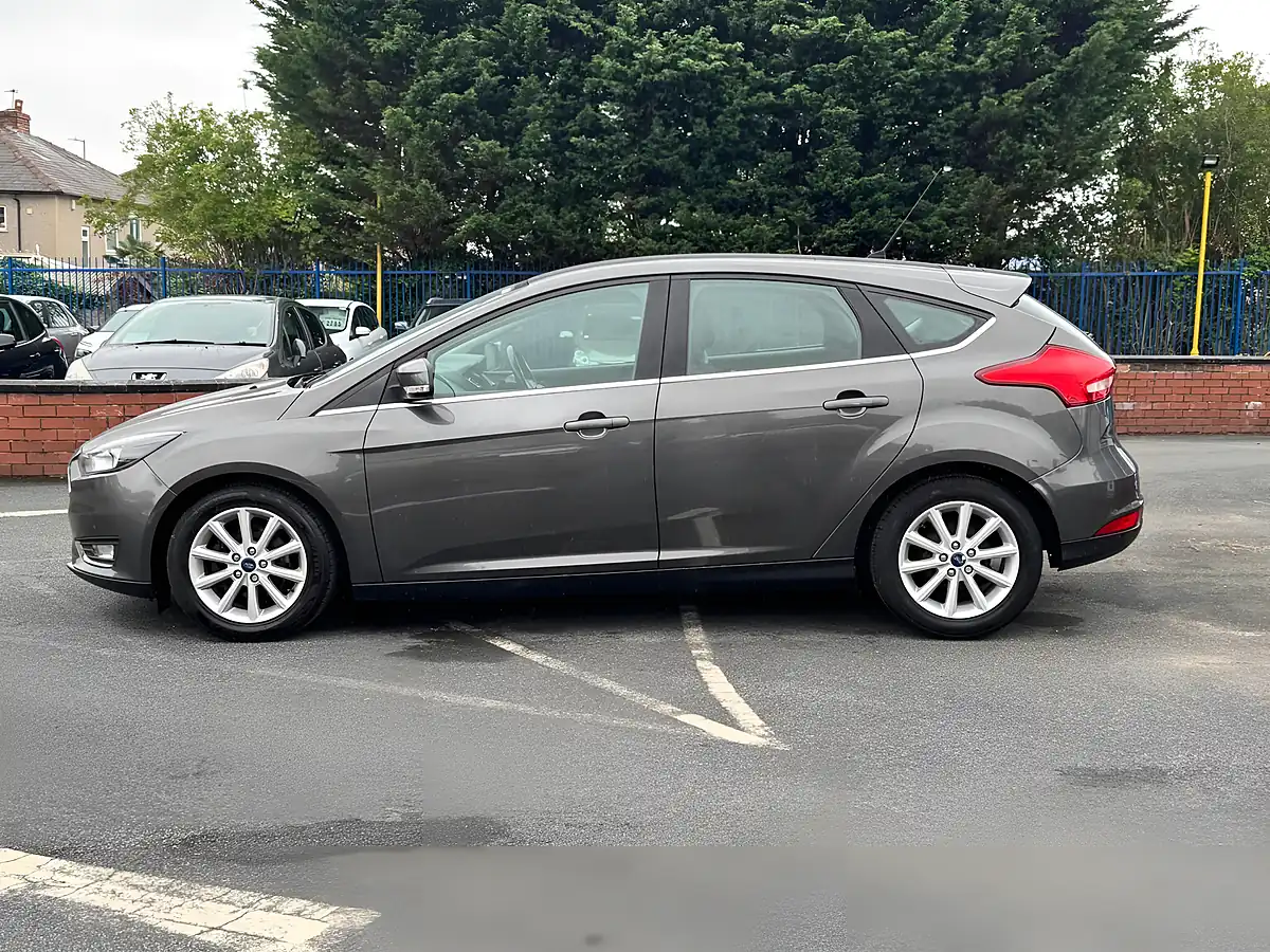 Used 2015 Ford Focus Titanium Grey - Interior and Exterior details 2