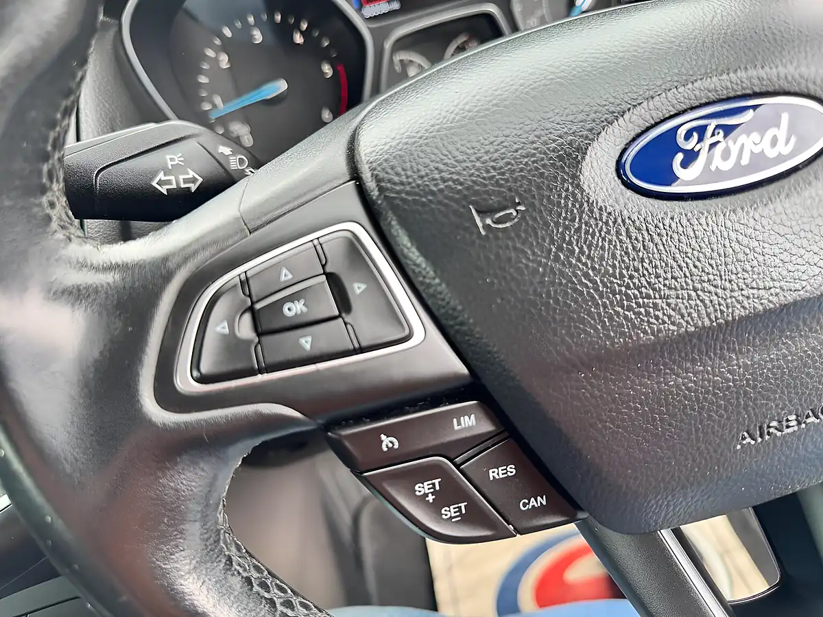 Used 2015 Ford Focus Titanium Grey - Interior and Exterior details 8