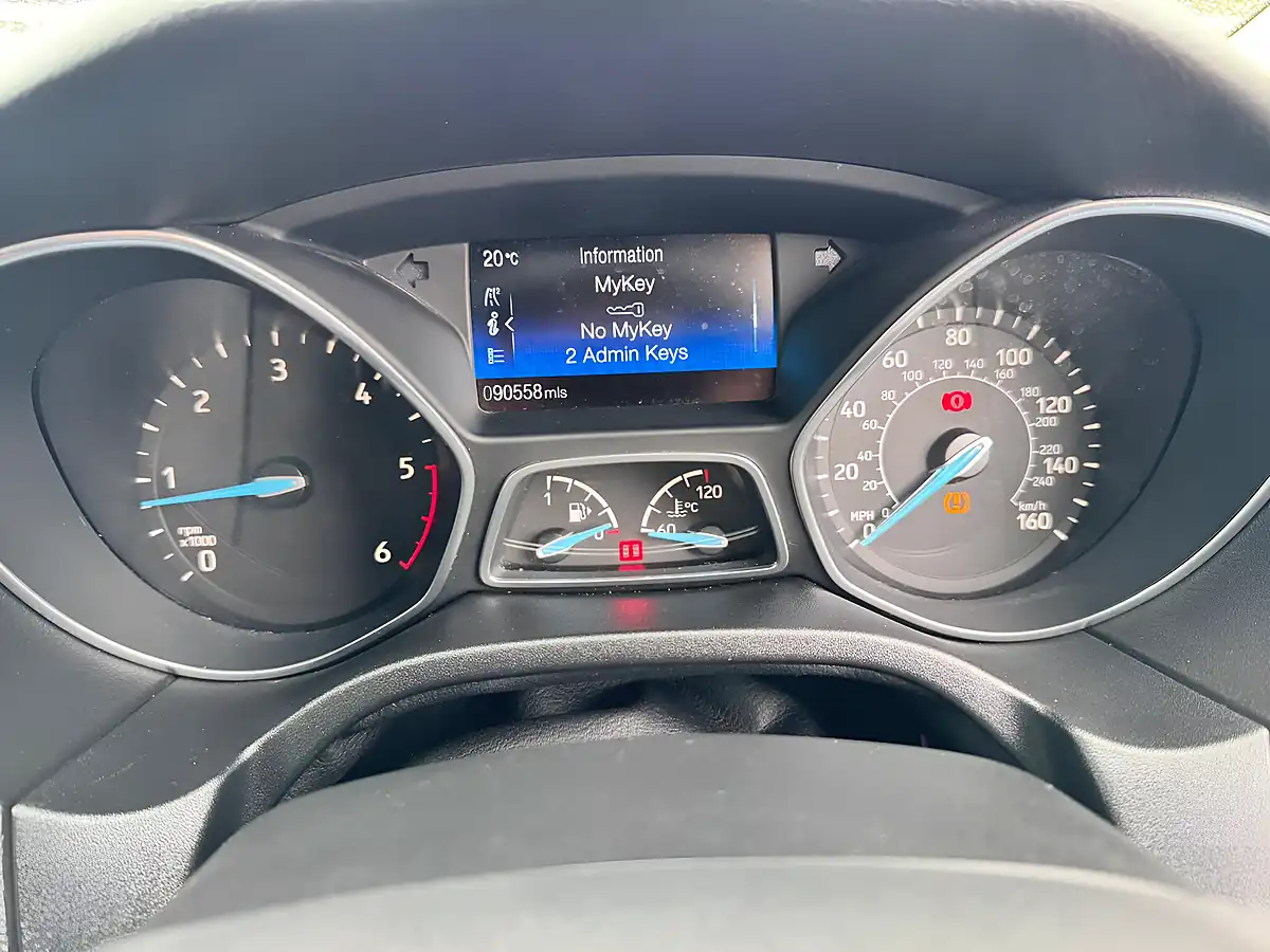 Used 2015 Ford Focus Titanium Grey - Interior and Exterior details 9
