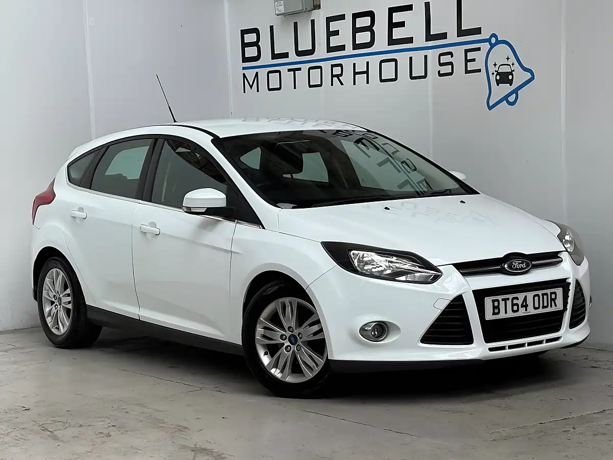 Used 2015 Ford Focus Titanium Navigator White - Front View