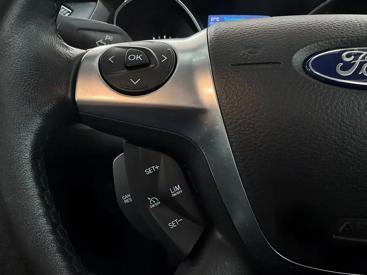 Used 2015 Ford Focus Titanium Navigator White - Interior and Exterior details 17