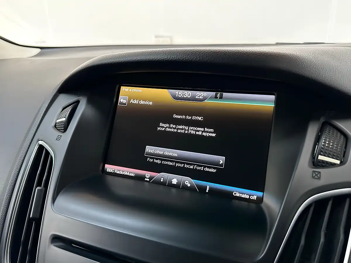 Used 2015 Ford Focus Titanium Panther Black - Interior and Exterior details 13