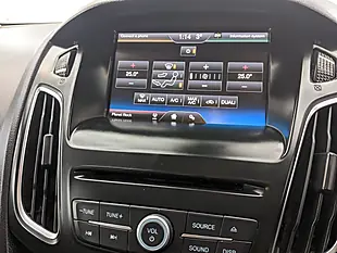 Used 2015 Ford Focus Titanium Red - Interior and Exterior details 16