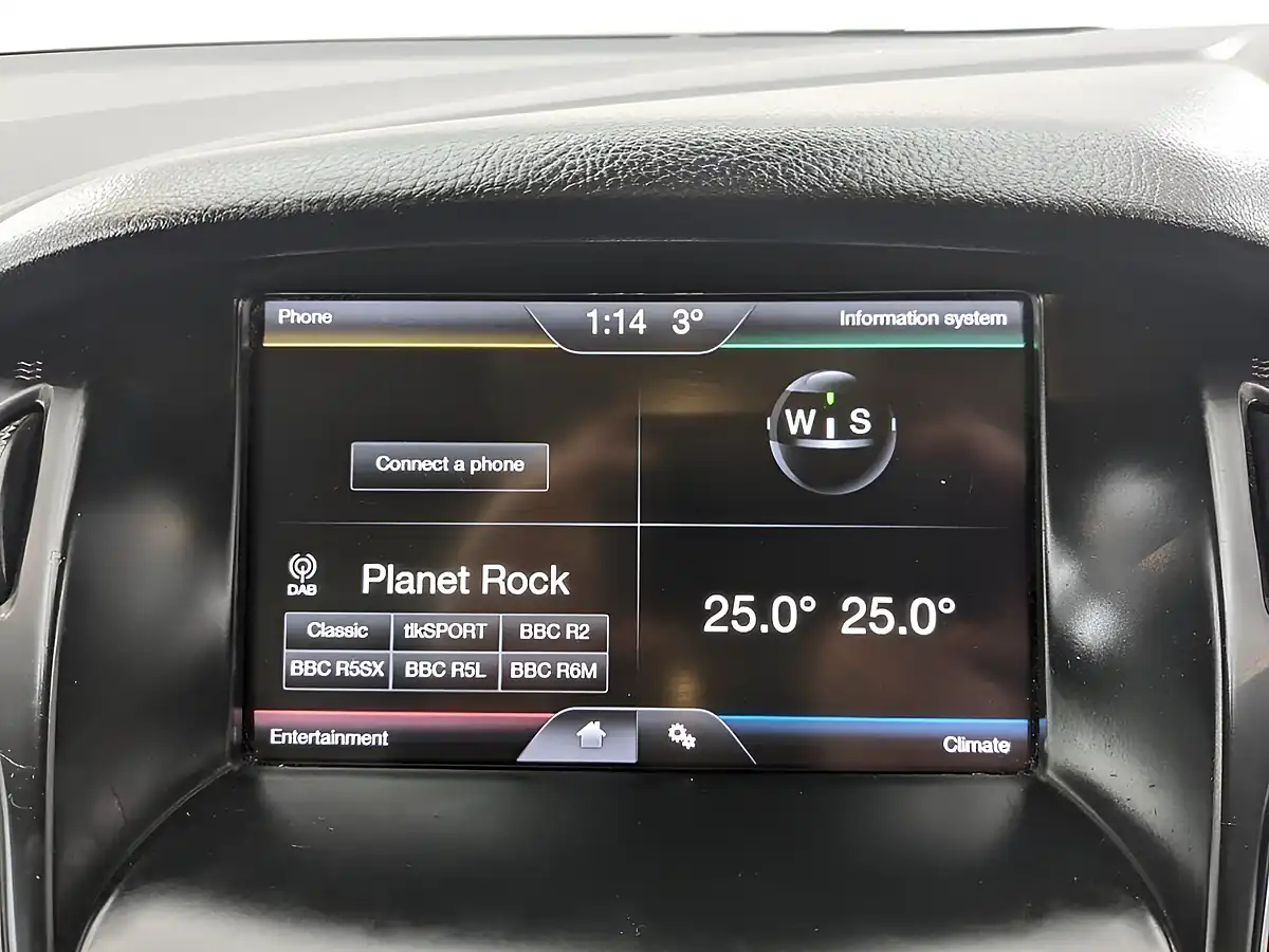 Used 2015 Ford Focus Titanium Red - Interior and Exterior details 17