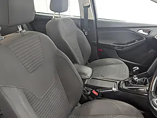 Used 2015 Ford Focus Titanium Red - Interior and Exterior details 9