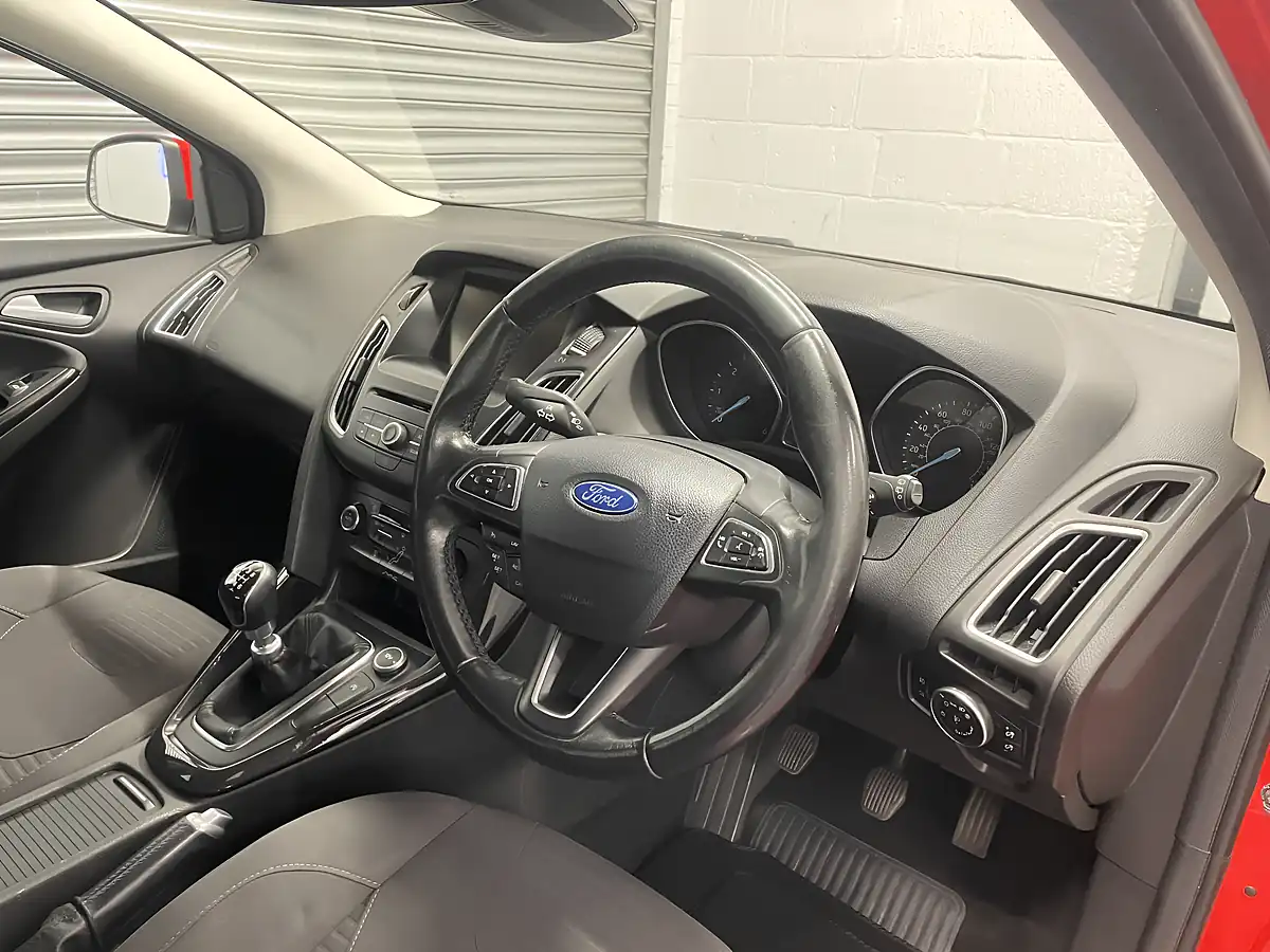 Used 2015 Ford Focus Titanium Red - Interior and Exterior details 13