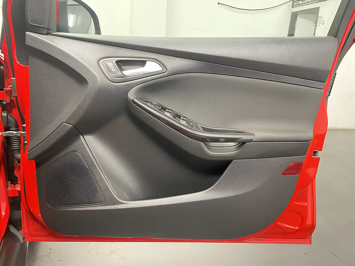 Used 2015 Ford Focus Titanium Red - Interior and Exterior details 14