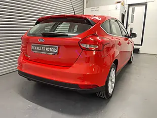 Used 2015 Ford Focus Titanium Red - Interior and Exterior details 9