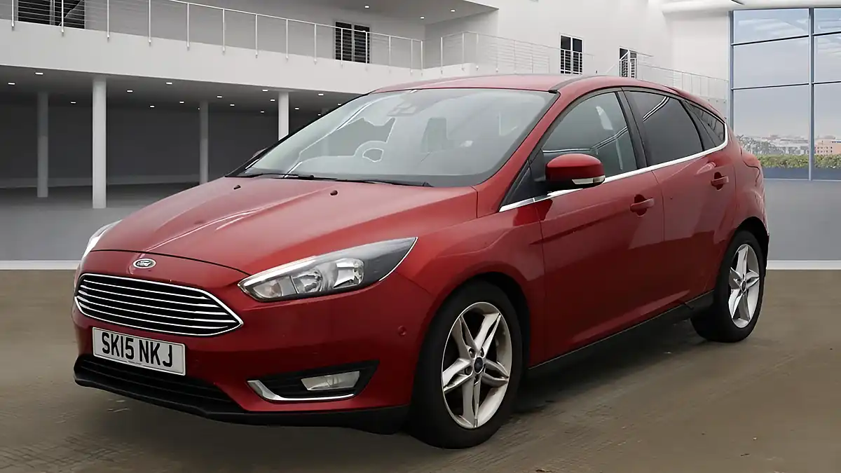 Used 2015 Ford Focus Titanium Red - Interior and Exterior details 2