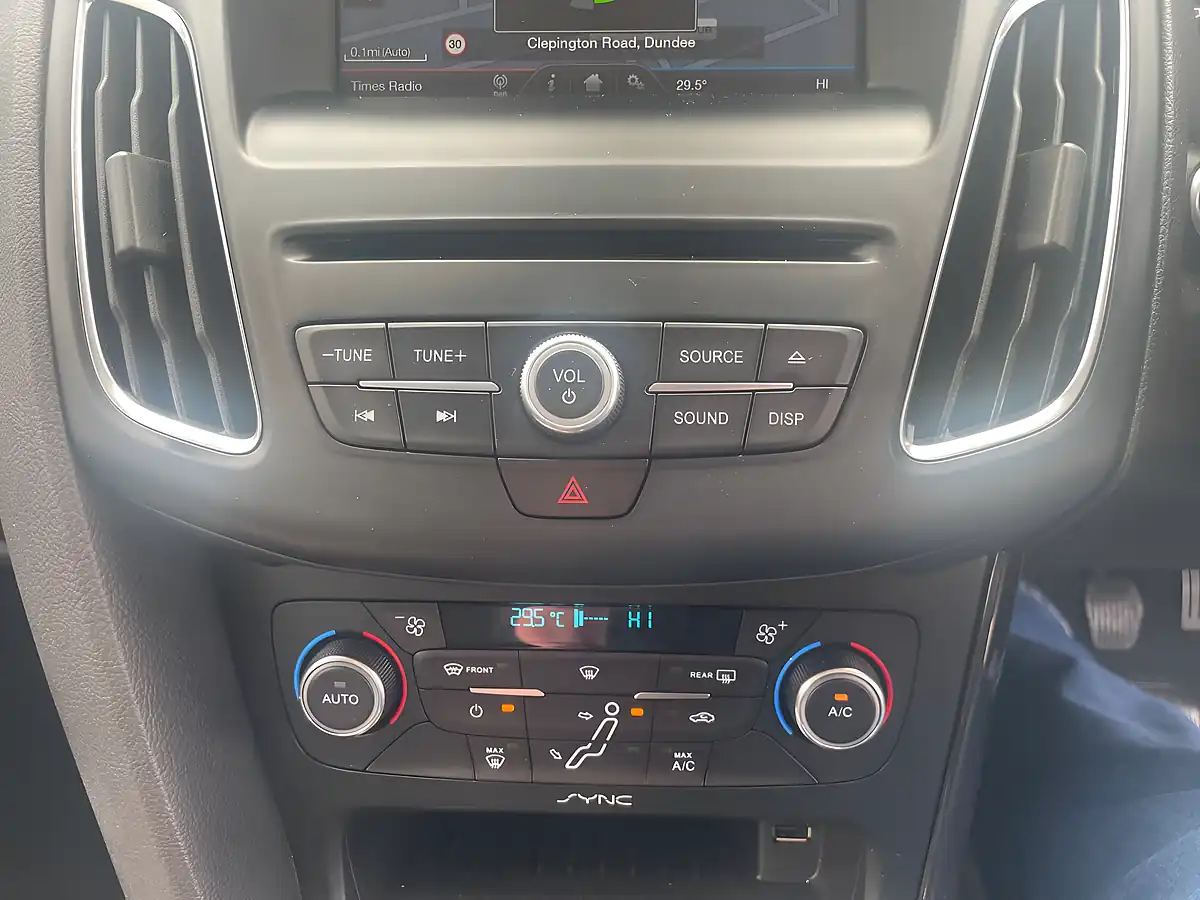 Used 2015 Ford Focus Titanium Red - Interior and Exterior details 13