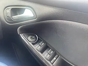 Used 2015 Ford Focus Titanium Red - Interior and Exterior details 19