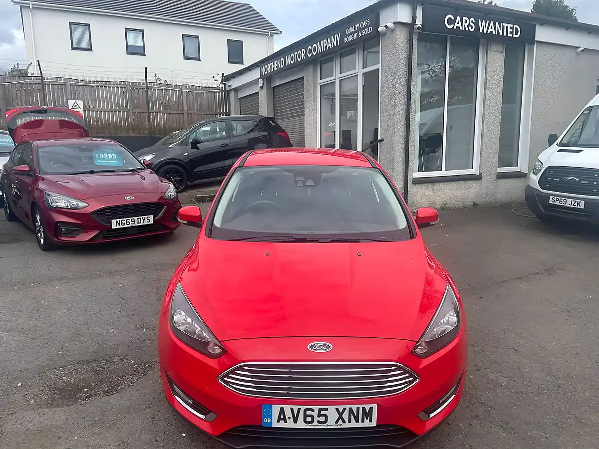 Used 2015 Ford Focus Titanium Red - Interior and Exterior details 2