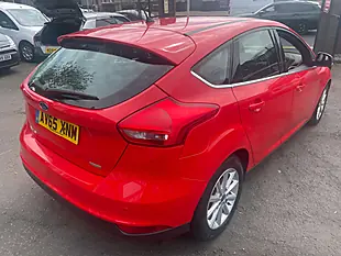 Used 2015 Ford Focus Titanium Red - Interior and Exterior details 4
