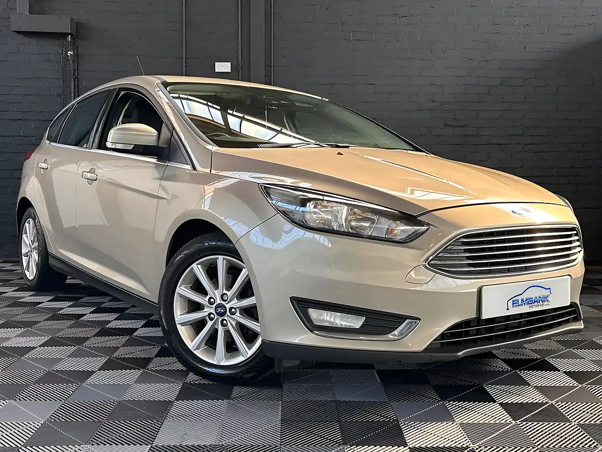 Used 2015 Ford Focus Titanium Silver - Interior and Exterior details 10