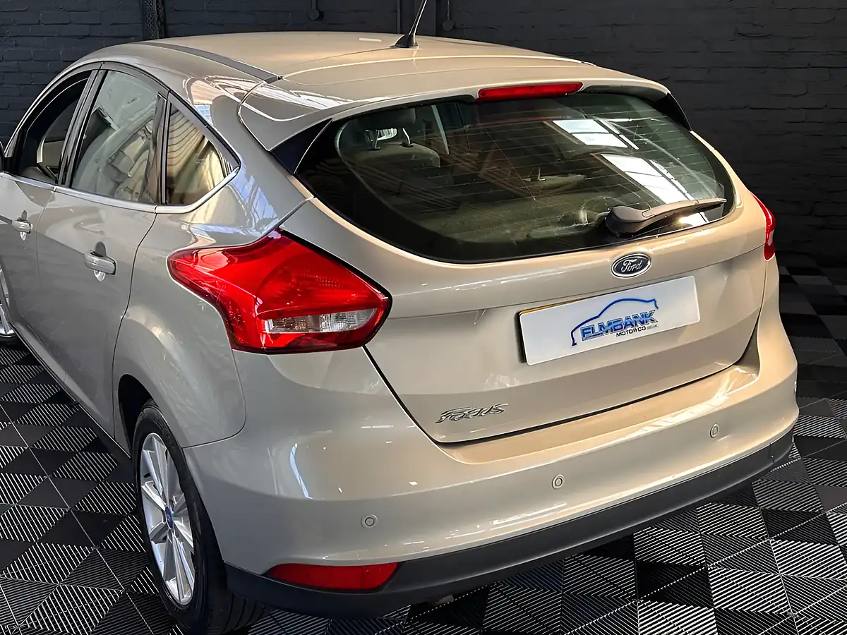 Used 2015 Ford Focus Titanium Silver - Interior and Exterior details 17