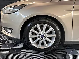 Used 2015 Ford Focus Titanium Silver - Interior and Exterior details 20