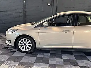 Used 2015 Ford Focus Titanium Silver - Interior and Exterior details 3