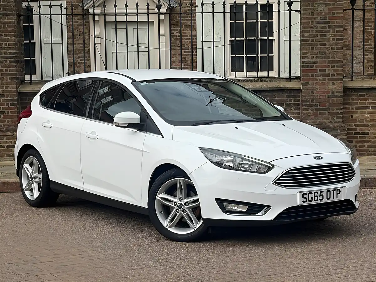 Used 2015 Ford Focus Titanium White - Front View