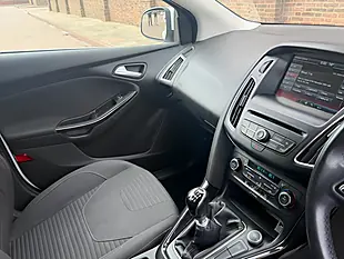Used 2015 Ford Focus Titanium White - Interior and Exterior details 17