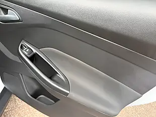 Used 2015 Ford Focus Titanium White - Interior and Exterior details 19