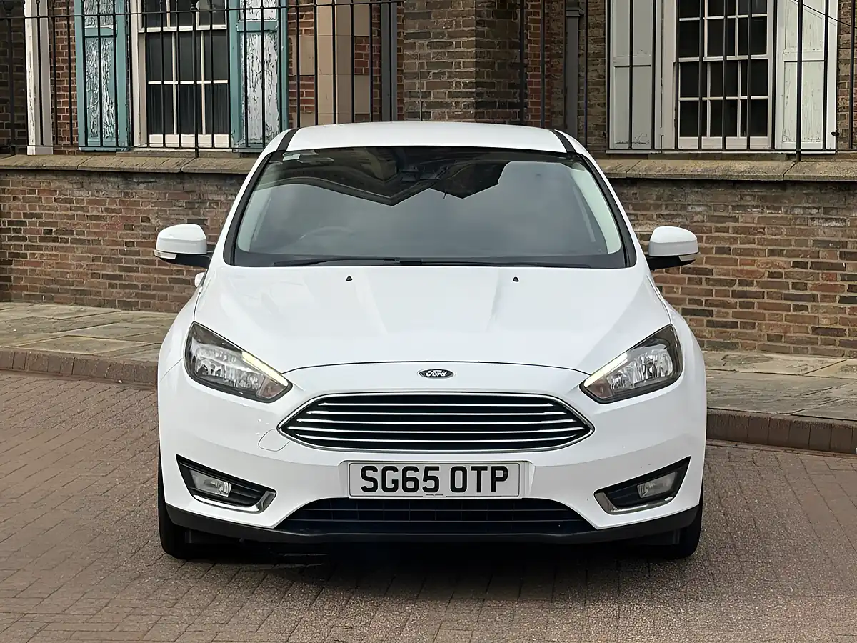 Used 2015 Ford Focus Titanium White - Interior and Exterior details 2