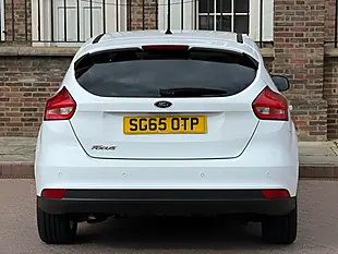 Used 2015 Ford Focus Titanium White - Interior and Exterior details 4