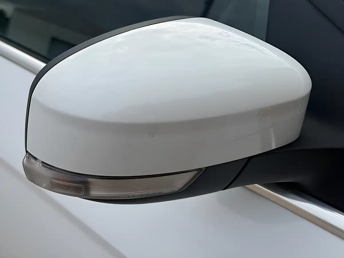 Used 2015 Ford Focus Titanium White - Interior and Exterior details 9