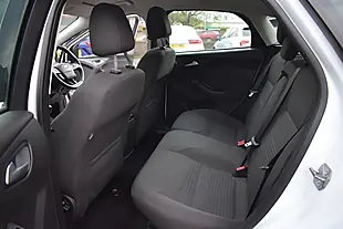 Used 2015 Ford Focus Titanium White - Interior and Exterior details 11