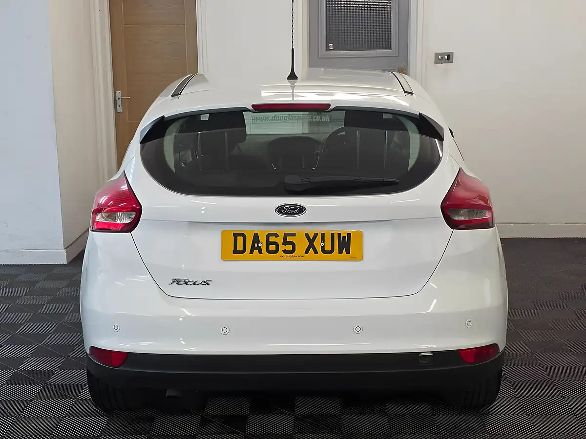 Used 2015 Ford Focus Titanium White - Interior and Exterior details 5