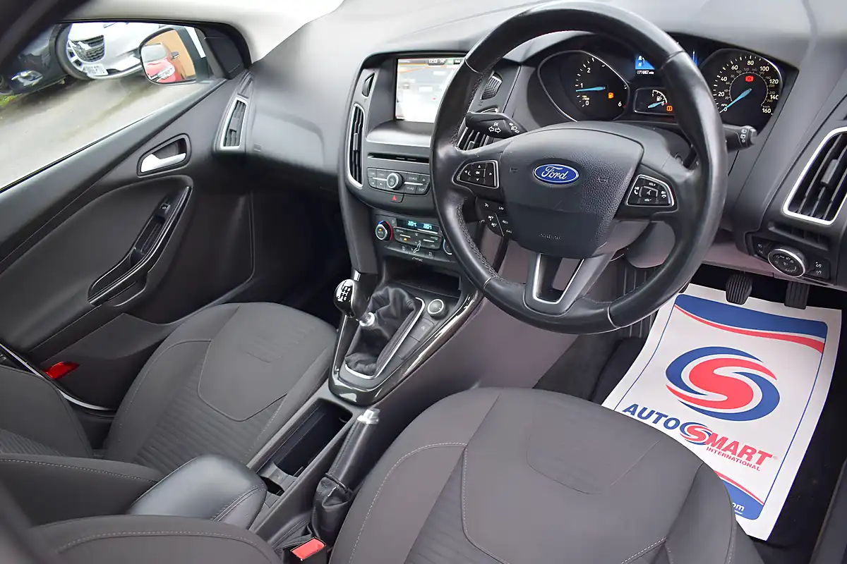 Used 2015 Ford Focus Titanium White - Interior and Exterior details 7