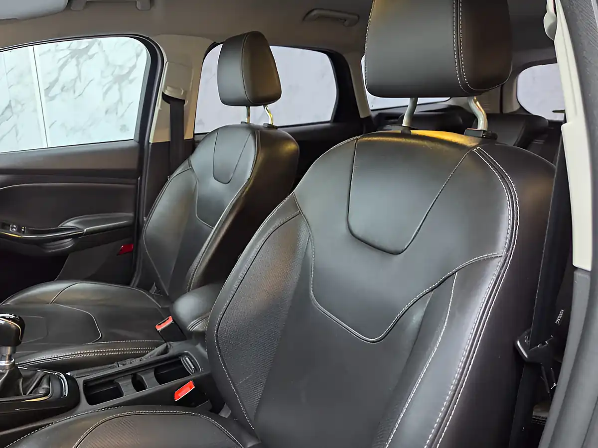 Used 2015 Ford Focus Titanium X Blue - Interior and Exterior details 12